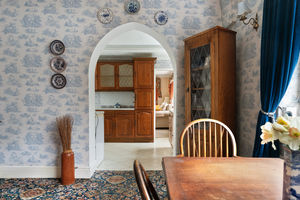 Photo 17- click for photo gallery